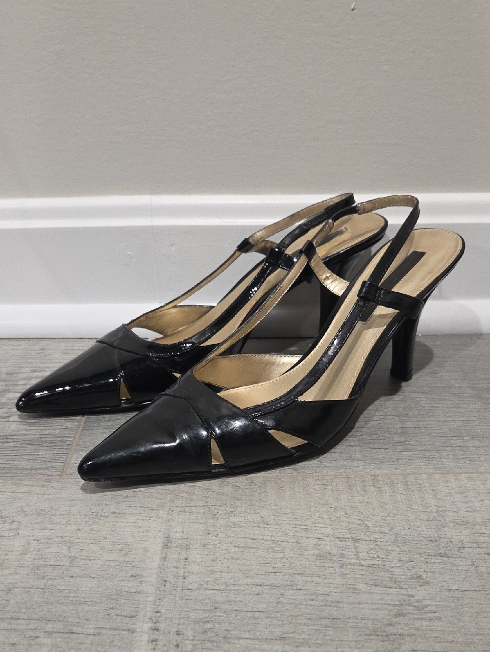 Bandolino Black Patent Pointed Slingback Heels